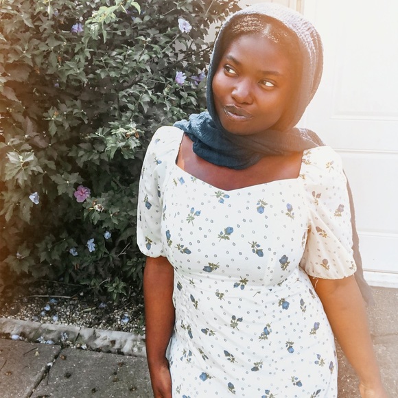 Welcome! Check out my page to shop modest clothes - Picture 4 of 7